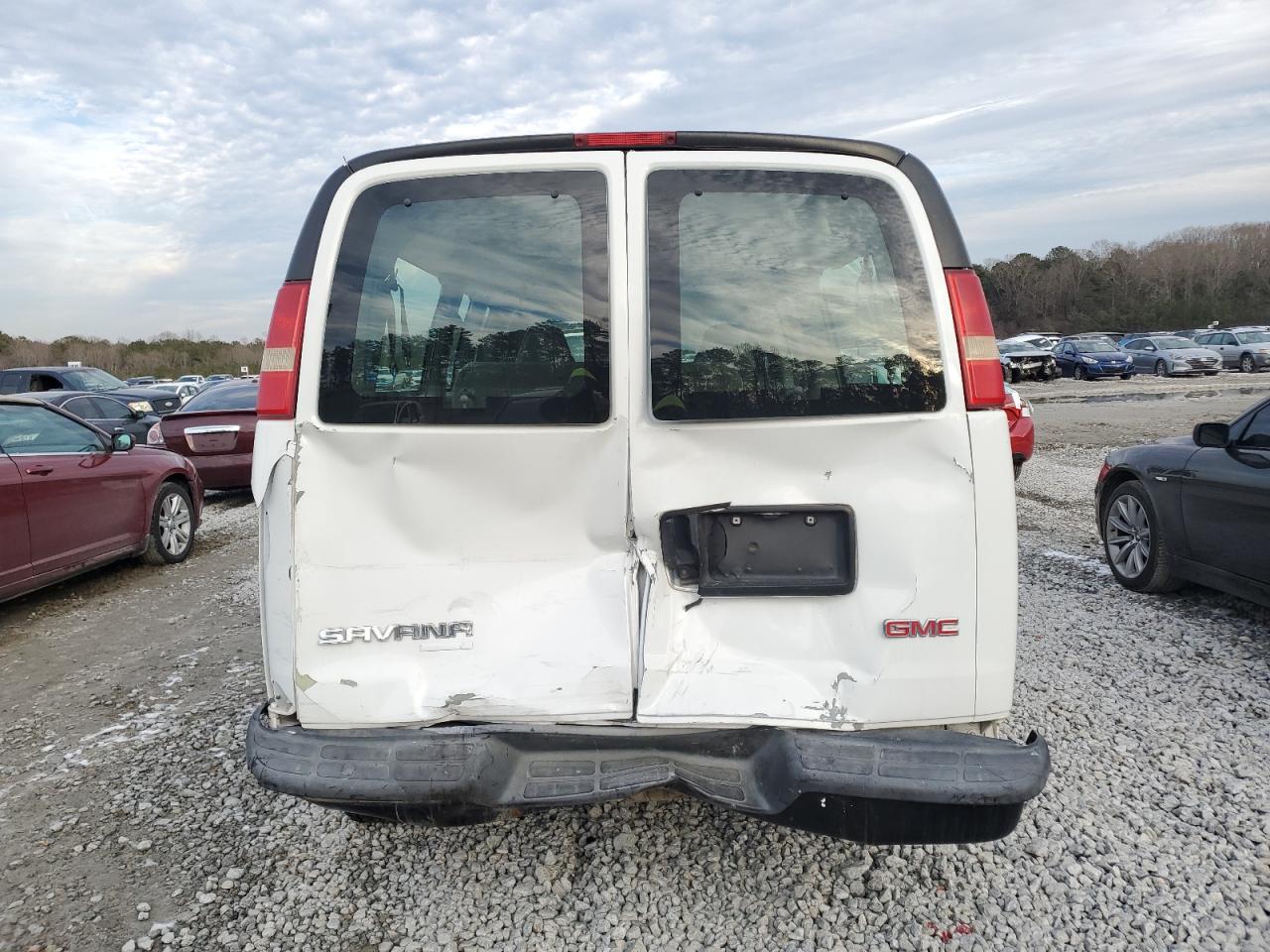 2007 GMC Savana VIN 1GJHG39U671164615 Copart auction photo, front end / rear end damage thumbnail 6