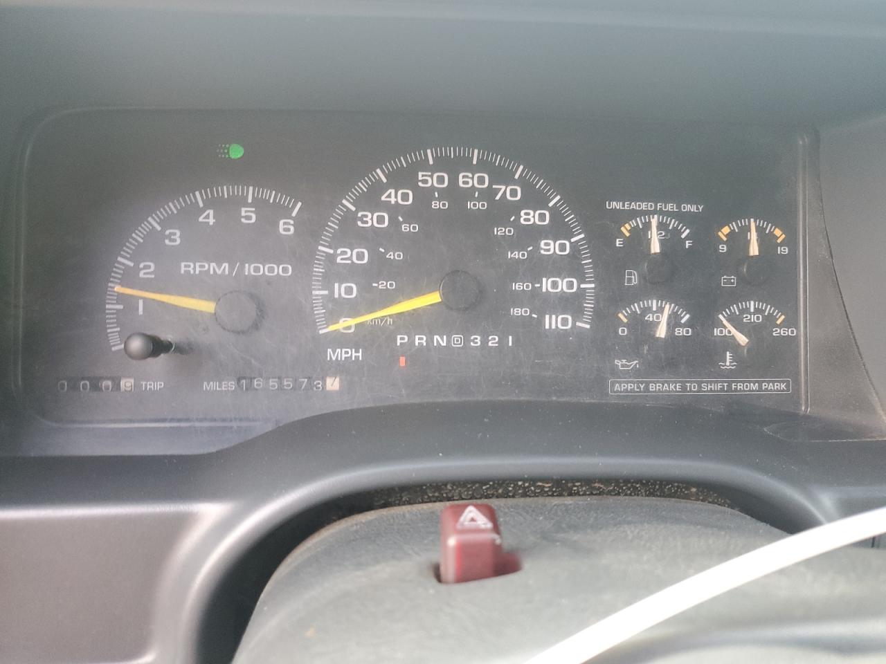 1997 GMC Yukon VIN 1GKEK13R5VJ762200 Copart auction photo, minor dent/scratches damage thumbnail 9