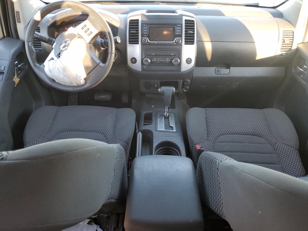 2017 Nissan Navara (Frontier) VIN 1N6BD0CT4HN727897 Copart auction photo, front end / minor dent/scratches damage thumbnail 8