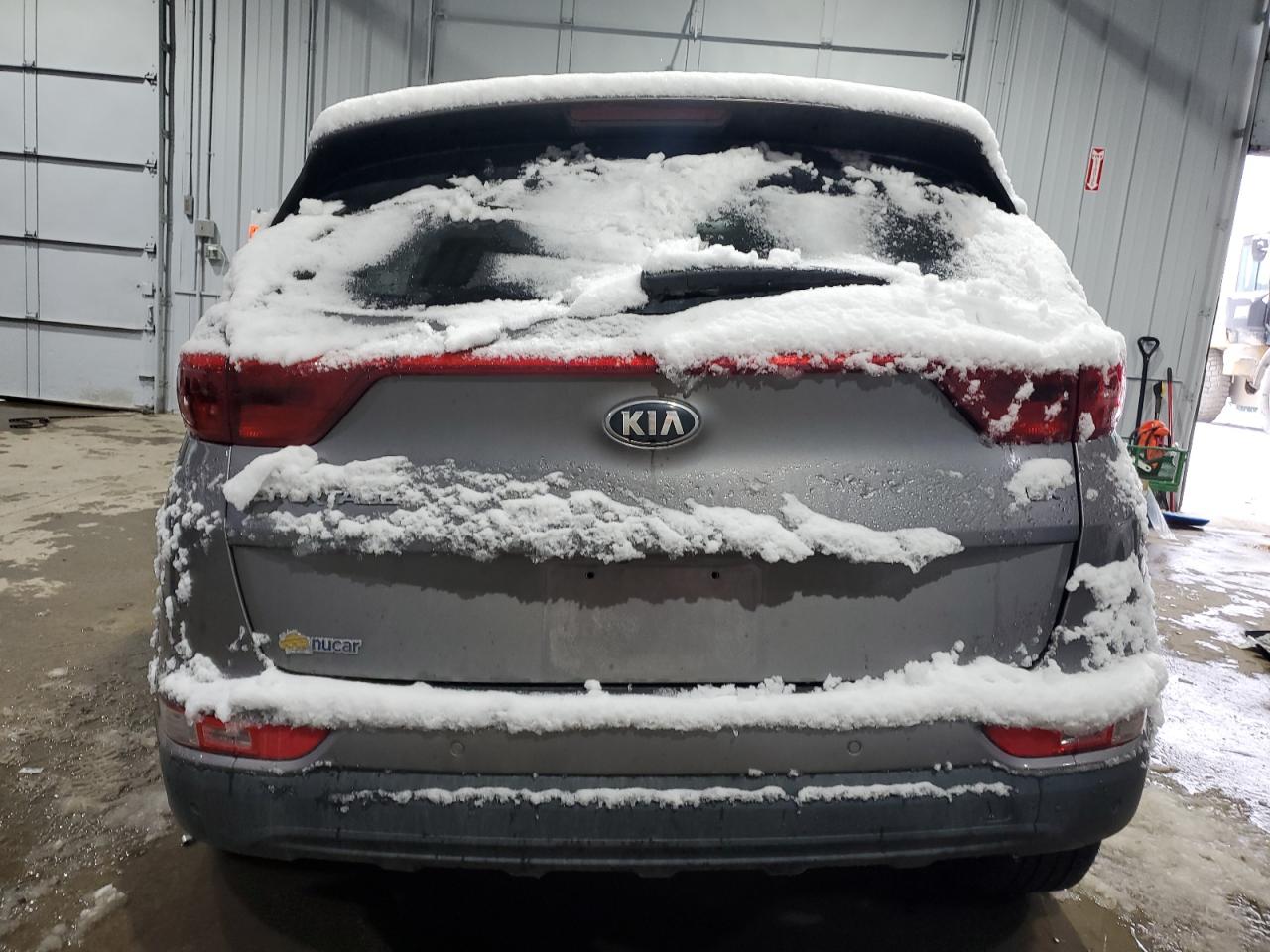 2017 KIA Sportage VIN KNDPNCAC9H7224574 Copart auction photo, front end / minor dent/scratches damage thumbnail 6