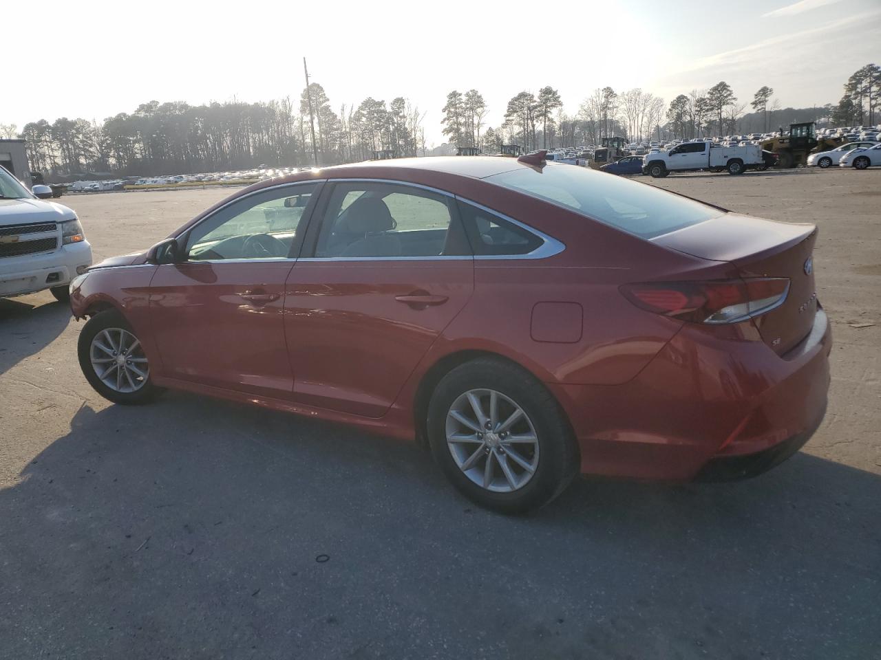 2018 Hyundai Sonata VIN 5NPE24AF4JH618999 Copart auction photo, front end / undercarriage damage thumbnail 2
