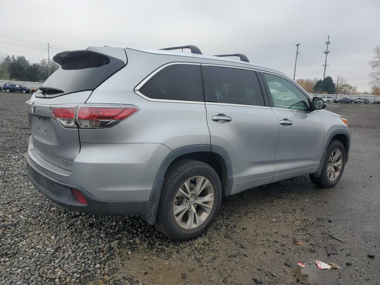 2015 Toyota Highlander VIN 5TDJKRFH7FS134364 Copart auction photo, side damage thumbnail 3