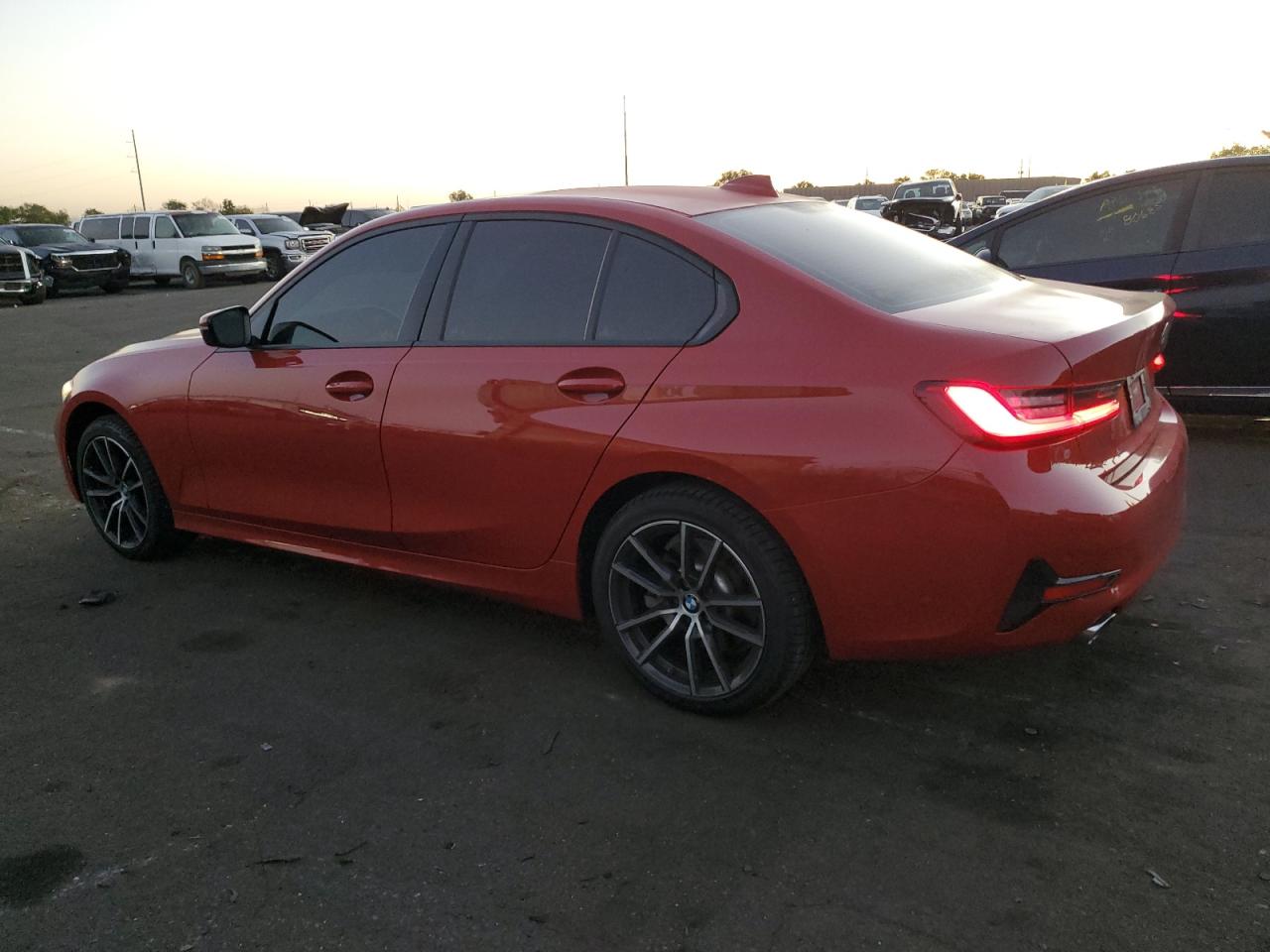 2021 BMW 3er VIN 3MW5R7J08M8B48098 Copart auction photo, side damage thumbnail 2