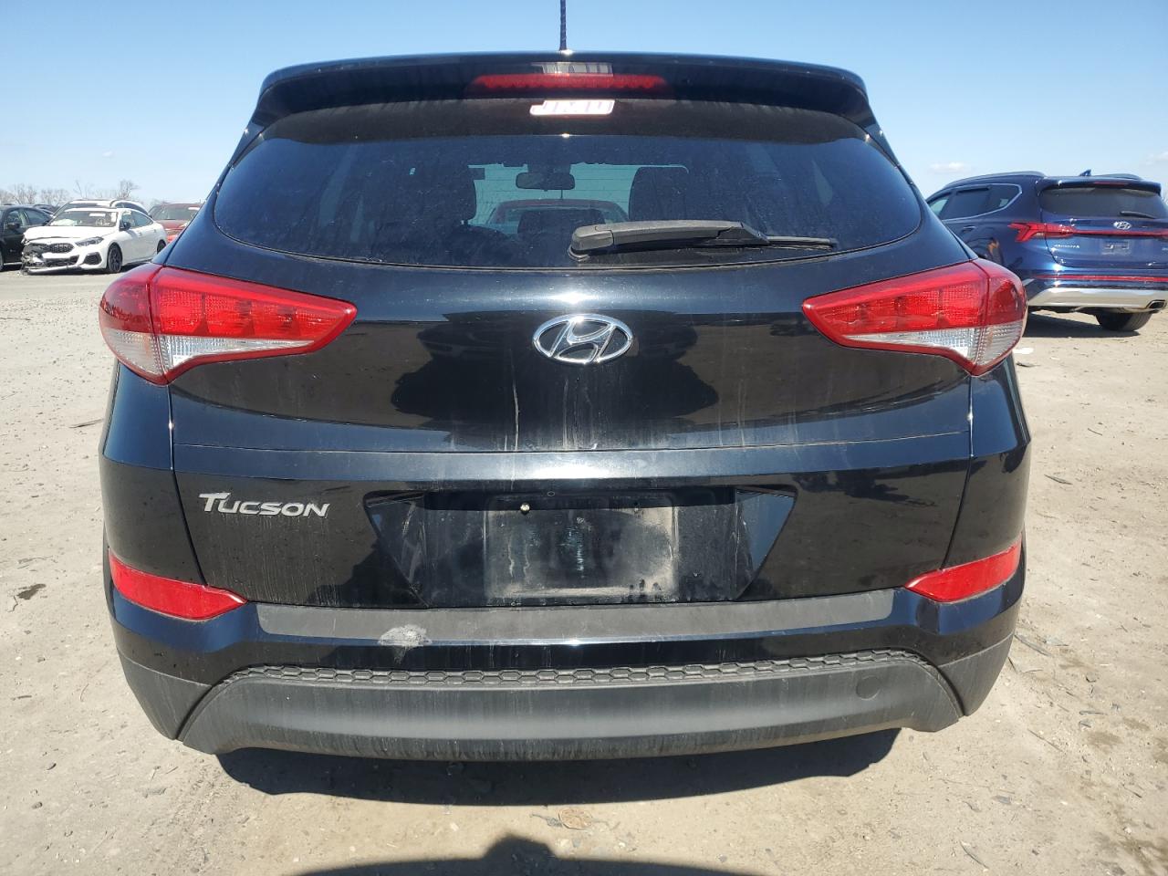 2017 Hyundai Tucson VIN KM8J33A4XHU469112 Copart auction photo, front end / minor dent/scratches damage thumbnail 6