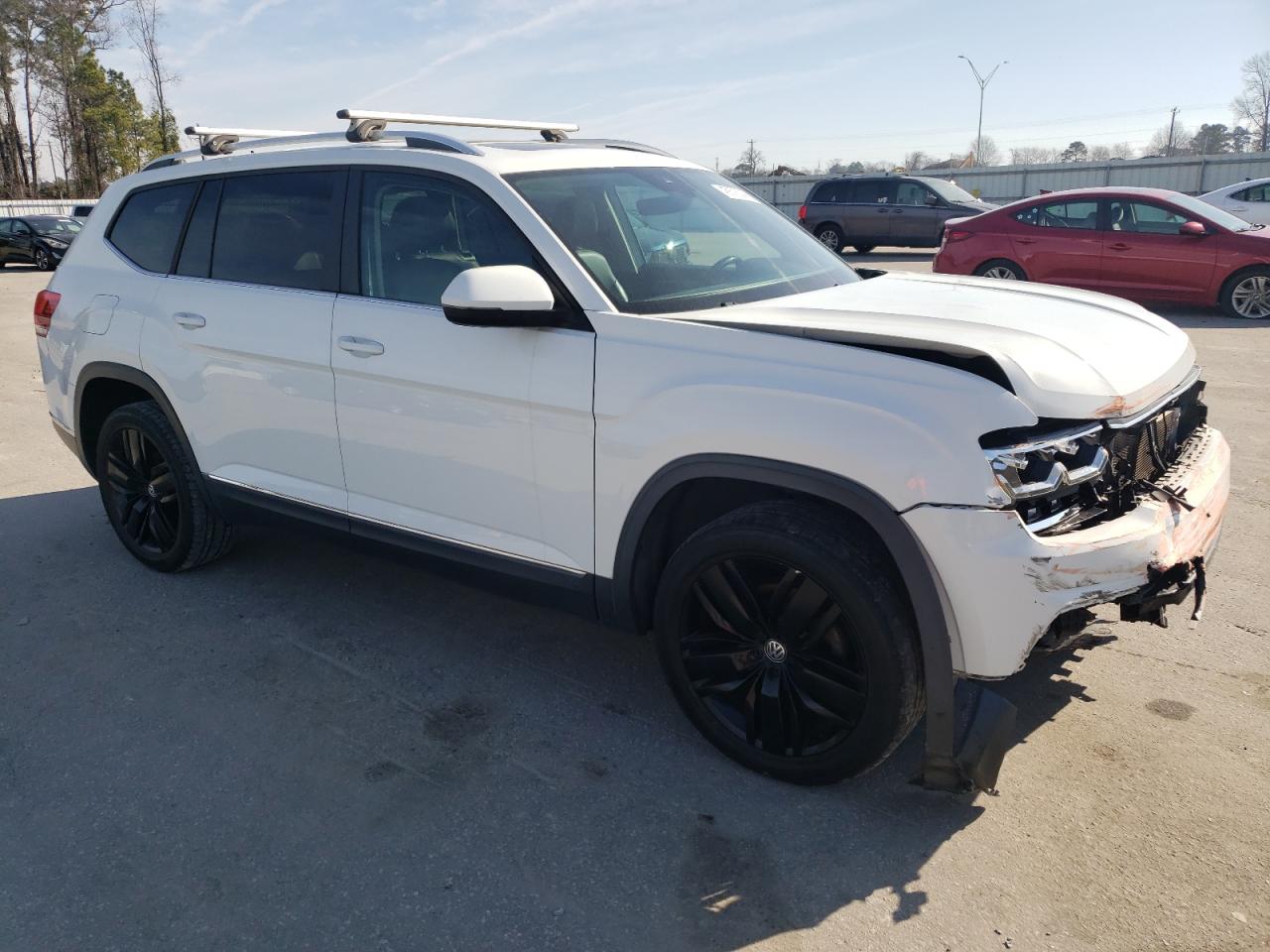 2018 Volkswagen Atlas VIN 1V2ER2CA5JC521581 Copart auction photo, front end damage thumbnail 4