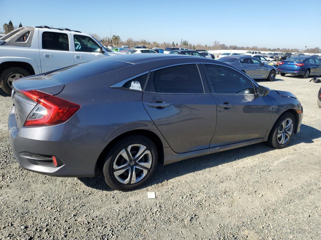2017 Honda Civic VIN 2HGFC2F5XHH524104 Copart auction photo, front end / side damage thumbnail 3