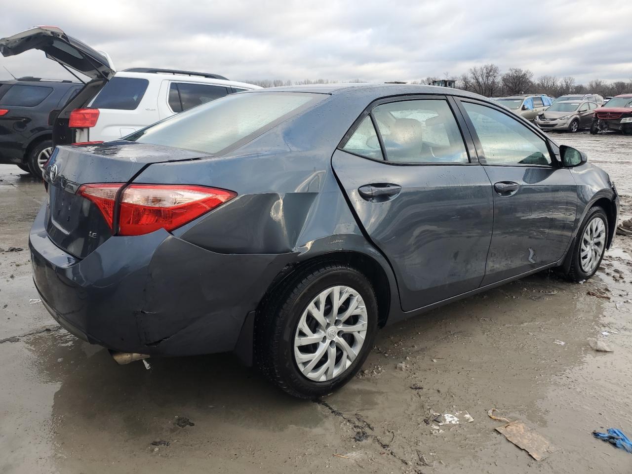 2018 Toyota Corolla VIN 2T1BURHE7JC075741 Copart auction photo, rear end / front end damage thumbnail 3