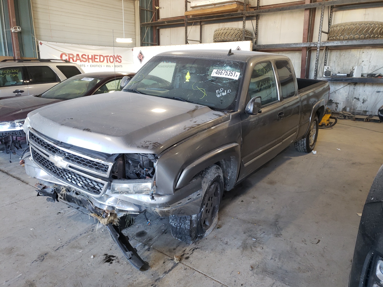 2006 Chevrolet Silverado VIN 1GCEK19Z76Z164440 Copart auction photo, front end / minor dent/scratches damage thumbnail 2