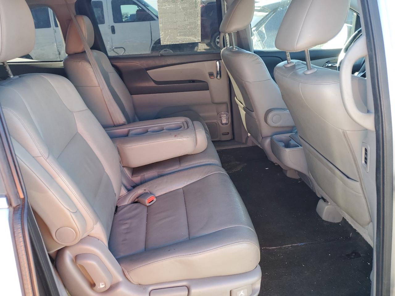 2016 Honda Odyssey VIN 5FNRL5H65GB125351 Copart auction photo, rear end damage thumbnail 11