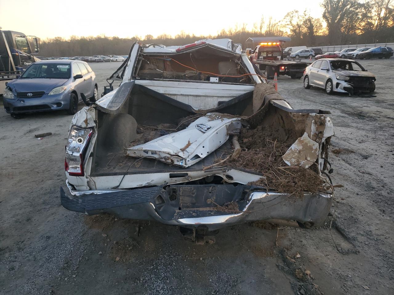 2018 RAM 1500 VIN 3C6RR6KT0JG157863 Copart auction photo, water/flood damage thumbnail 6