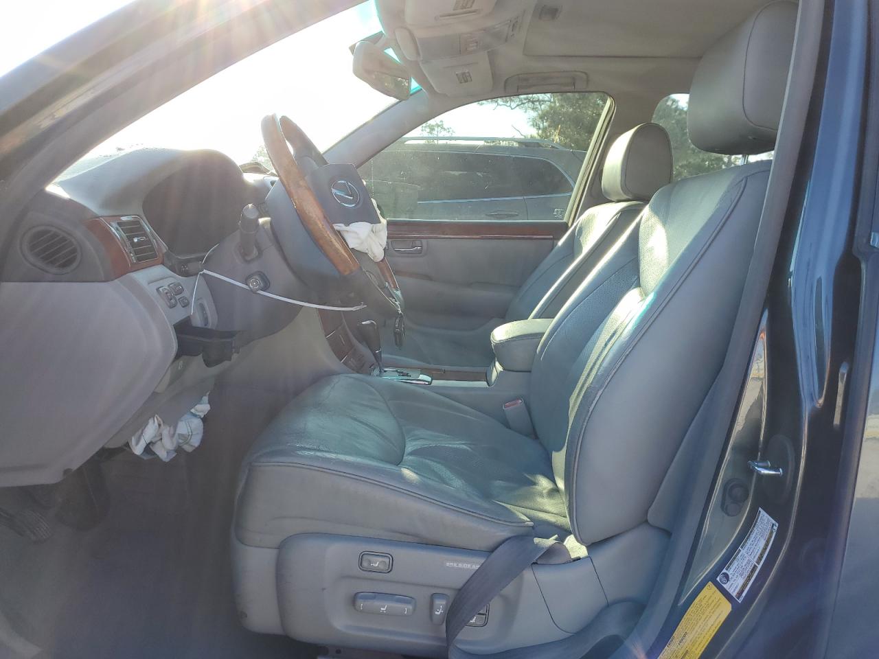2004 Lexus LS VIN JTHBN36F040156115 Copart auction photo, front end / minor dent/scratches damage thumbnail 7