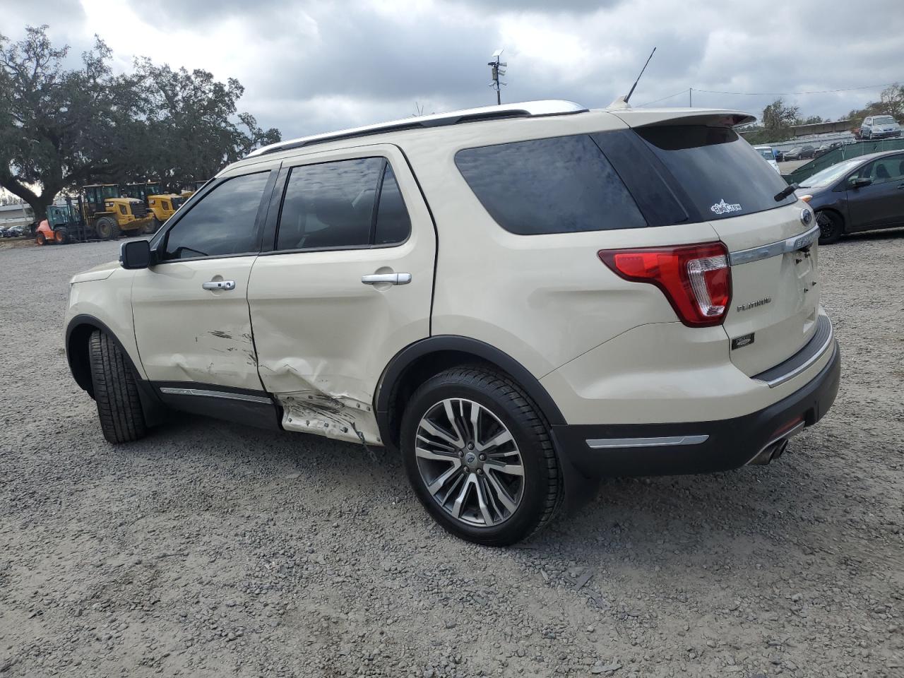 2018 Ford Explorer VIN 1FM5K8HT0JGC33197 Copart auction photo, side damage thumbnail 2