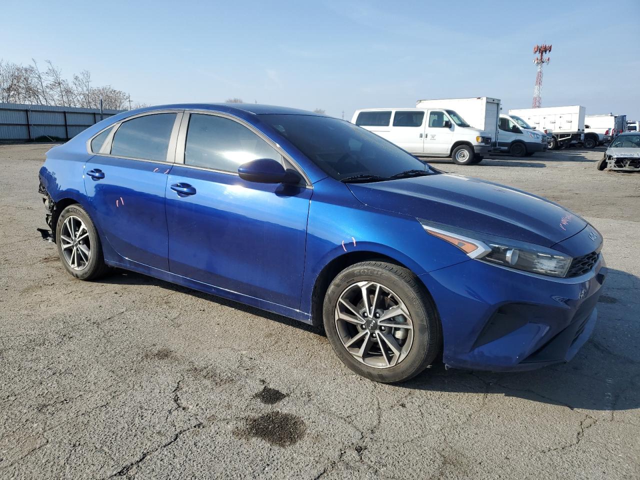 2022 KIA Forte VIN 3KPF24AD6NE497521 Copart auction photo, rear end / side damage thumbnail 4