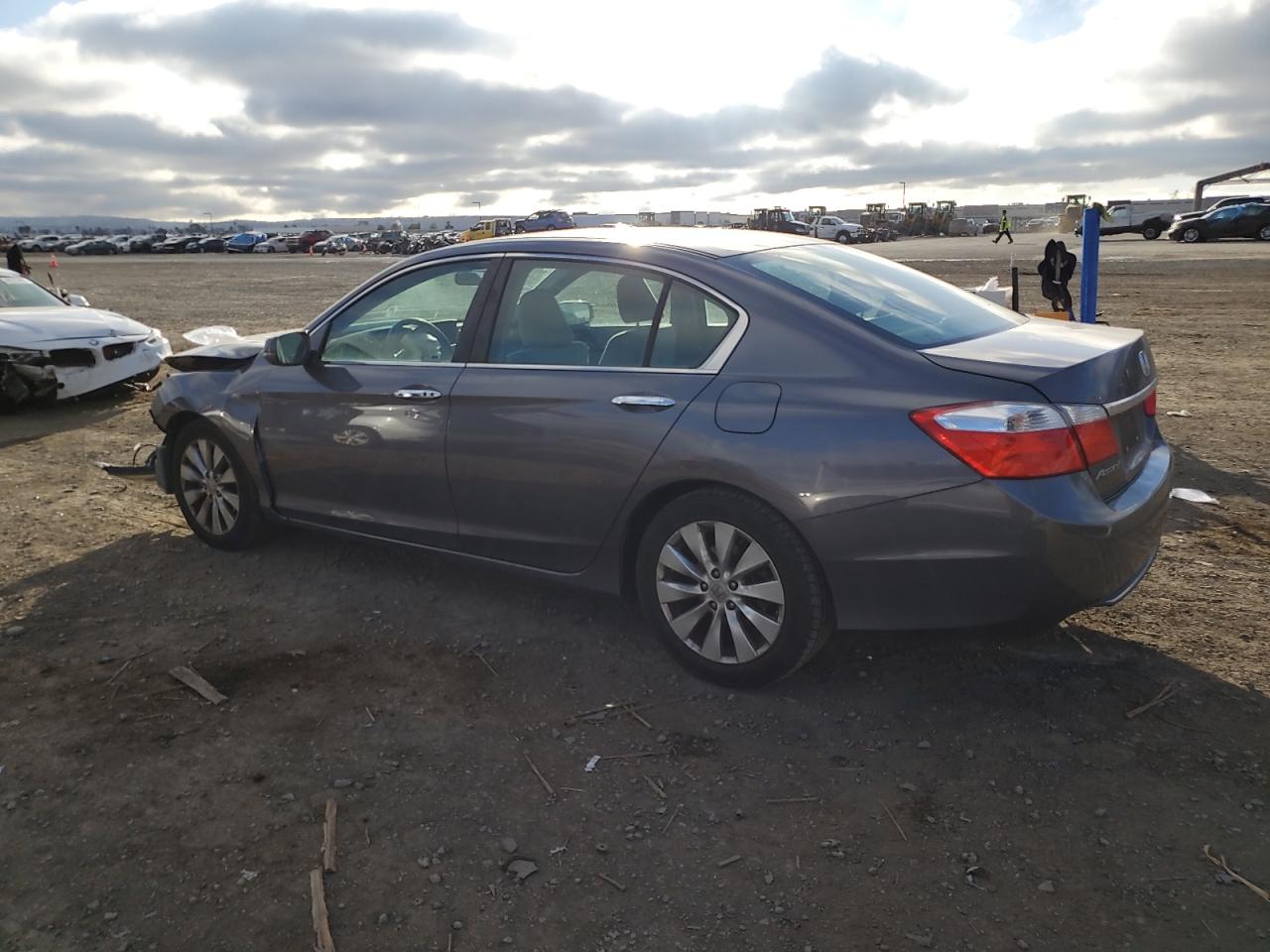 2015 Honda Accord VIN 1HGCR2F77FA254490 Copart auction photo, front end damage thumbnail 2