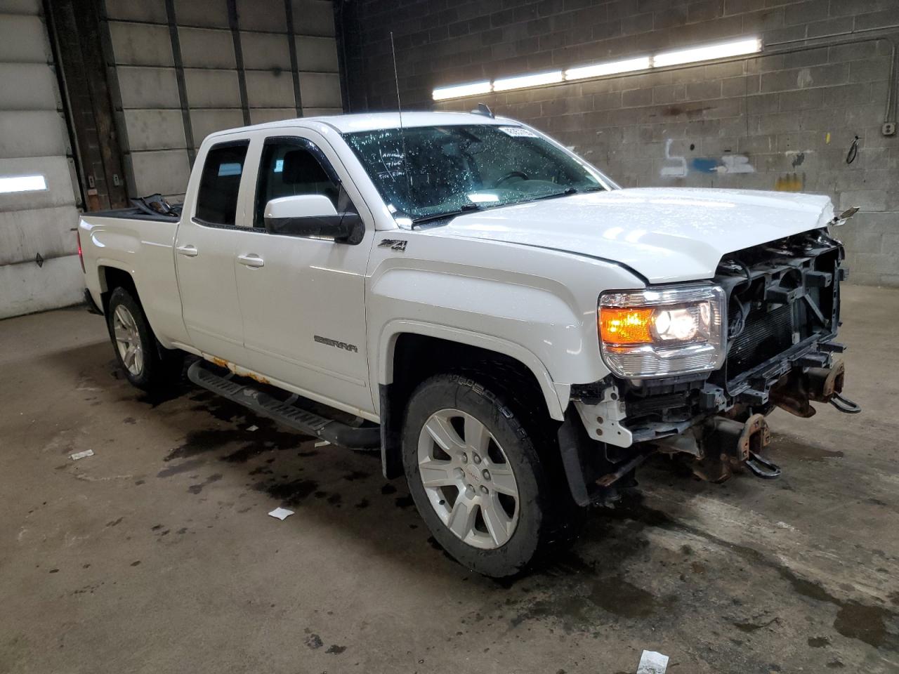 2015 GMC Sierra VIN 1GTV2UEC1FZ150911 Copart auction photo, front end / side damage thumbnail 4