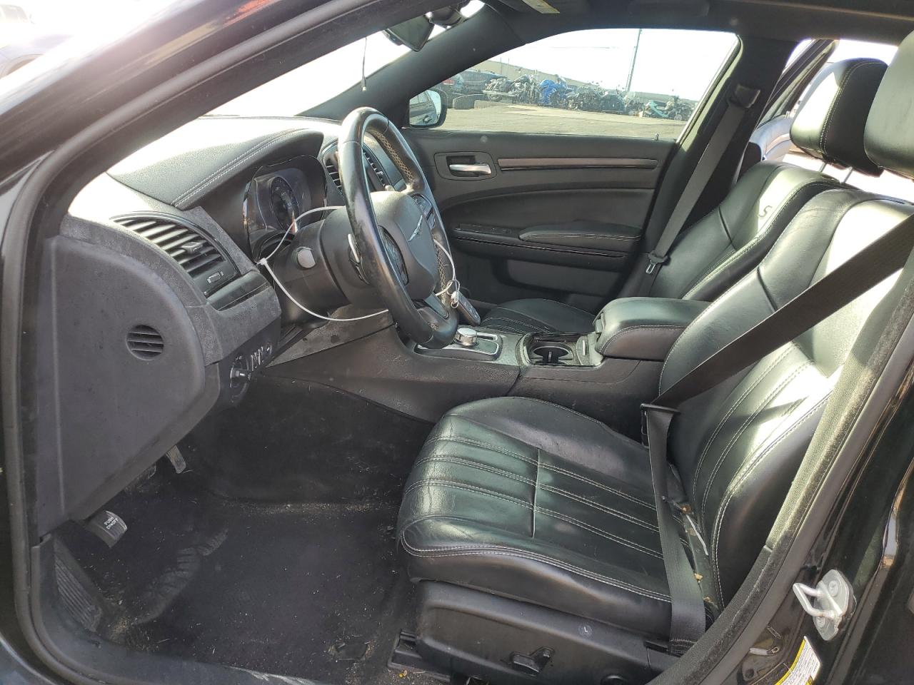 2015 Chrysler 300 VIN 2C3CCABG7FH792757 Copart auction photo, front end / minor dent/scratches damage thumbnail 7