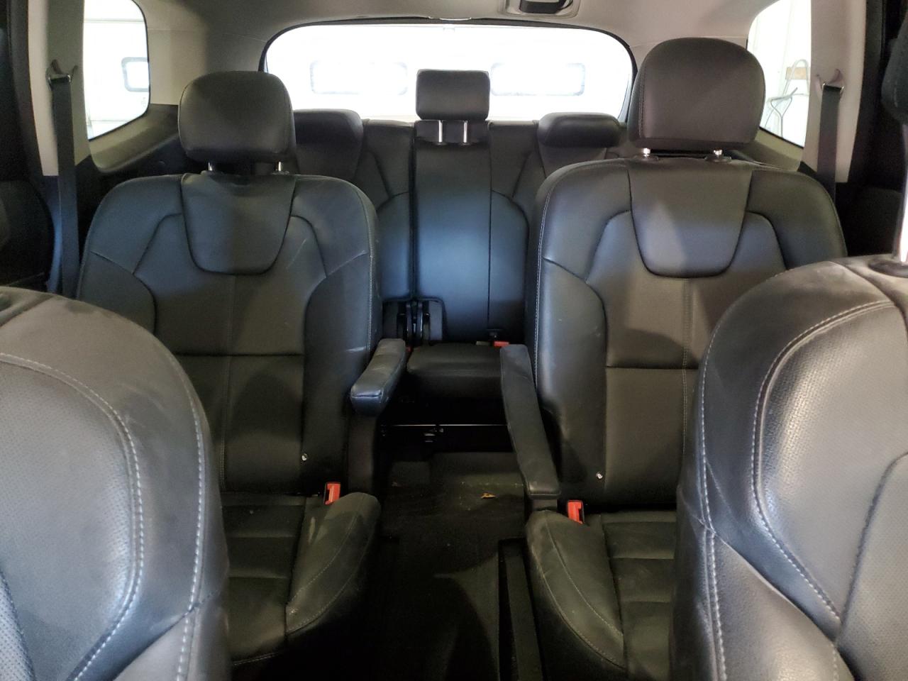 2021 KIA Telluride VIN 5XYP5DHC8MG186179 Copart auction photo, vandalism damage thumbnail 10