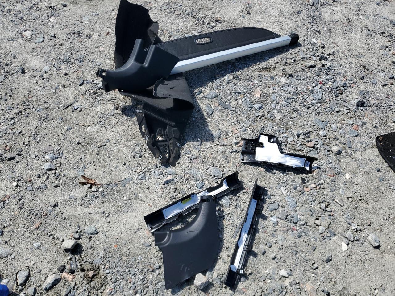 2022 Hyundai Tucson VIN 5NMJF3AE2NH028923 Copart auction photo, top/roof damage thumbnail 13