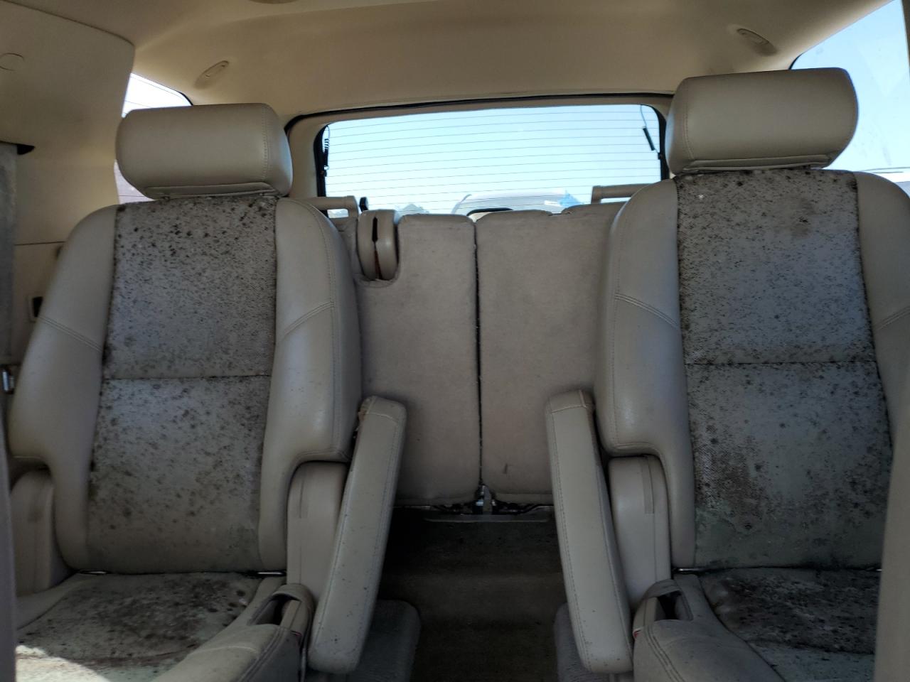 2010 GMC Yukon VIN 1GKUCCE02AR203590 Copart auction photo, water/flood damage thumbnail 10