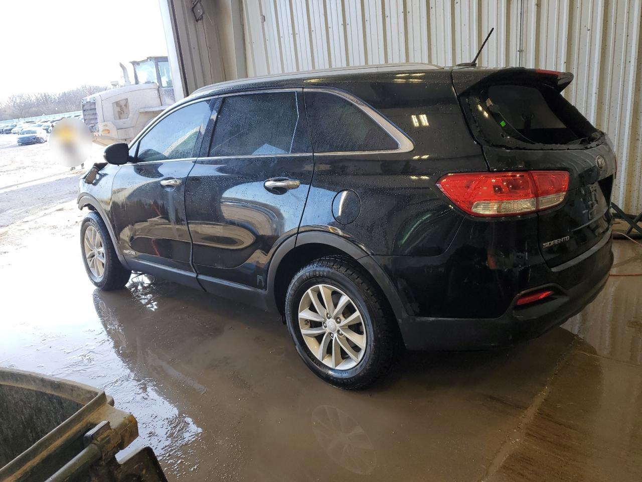 2018 KIA Sorento VIN 5XYPGDA56JG352958 Copart auction photo, all over damage thumbnail 2