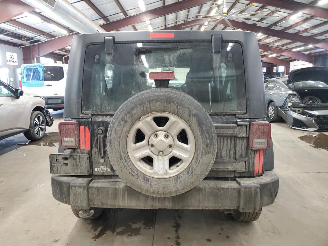 2015 Jeep Wrangler VIN 1C4BJWKG5FL533603 Copart auction photo, minor dent/scratches damage thumbnail 6