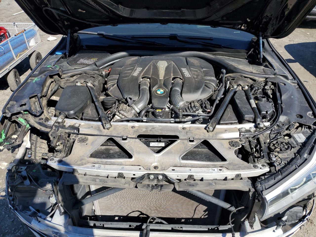 2016 BMW 7er VIN WBA7F2C53GG419894 Copart auction photo, front end damage thumbnail 11