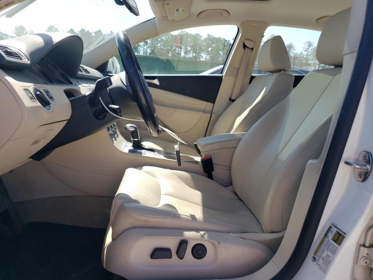 2010 Volkswagen Passat VIN WVWJK7AN1AE067549 Copart auction photo, front end / minor dent/scratches damage thumbnail 7