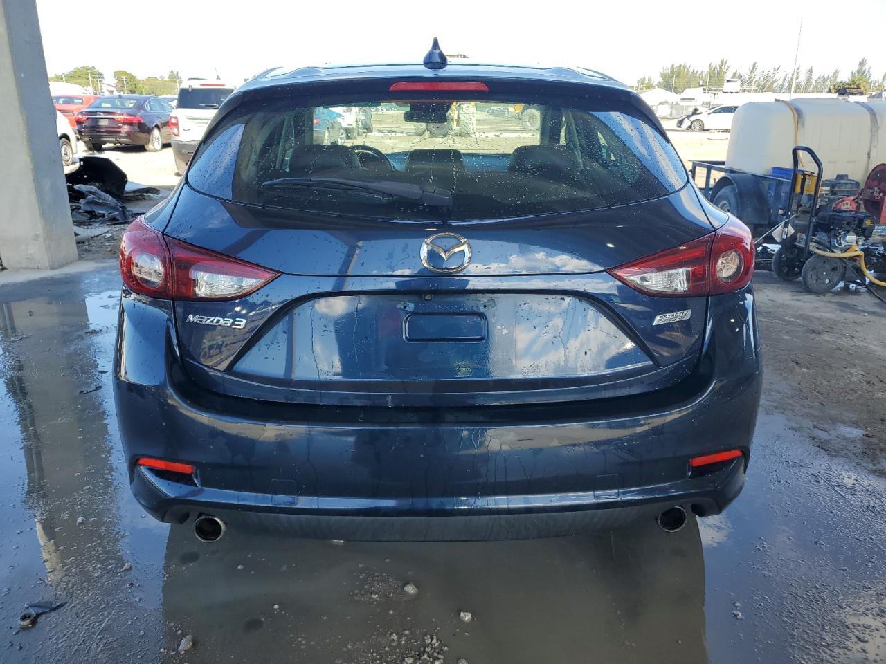 2018 Mazda 3 VIN 3MZBN1M32JM161367 Copart auction photo, all over / minor dent/scratches damage thumbnail 6