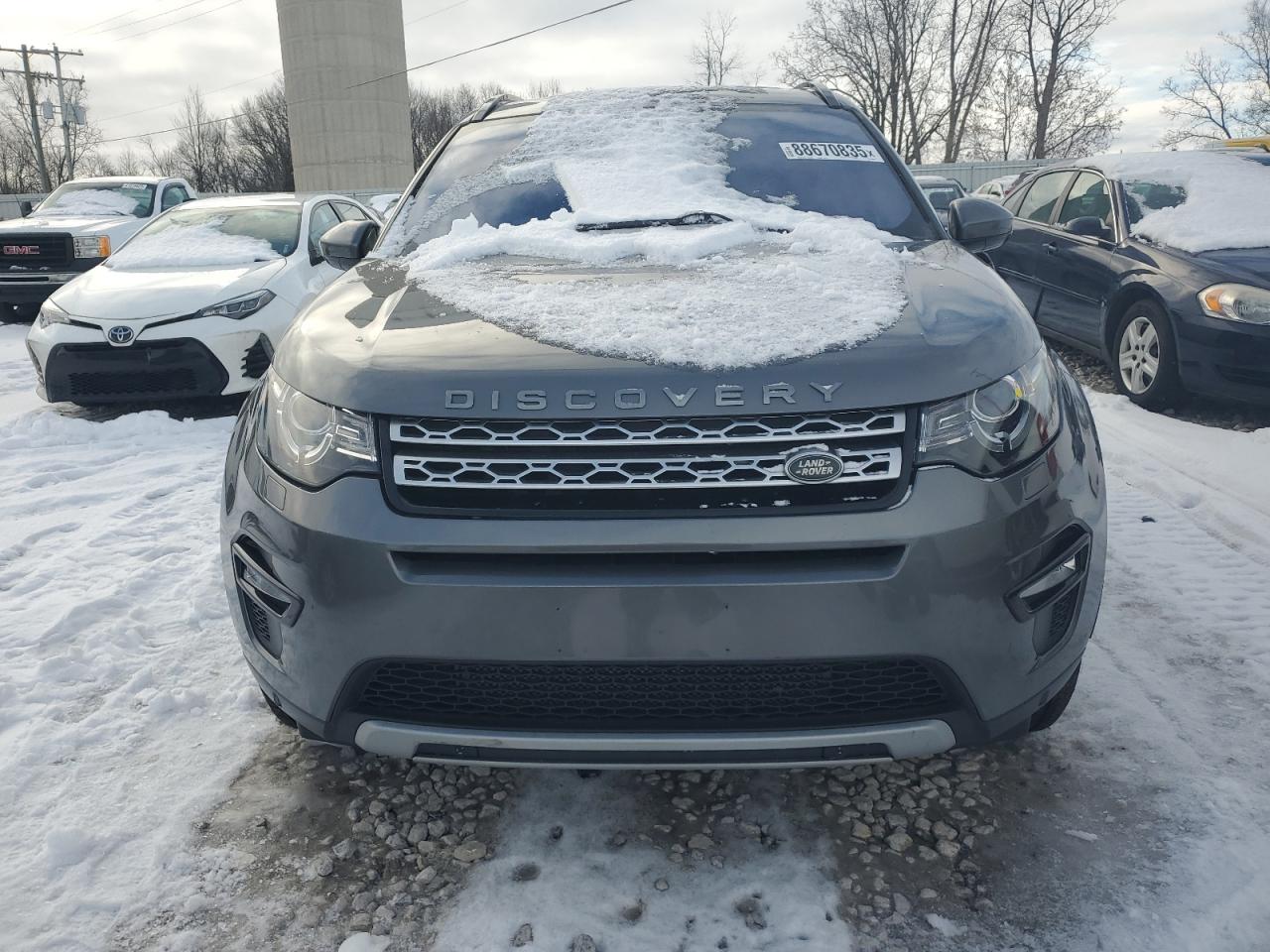 2017 Land Rover Discovery VIN SALCR2BG8HH646756 Copart auction photo, normal wear damage thumbnail 5