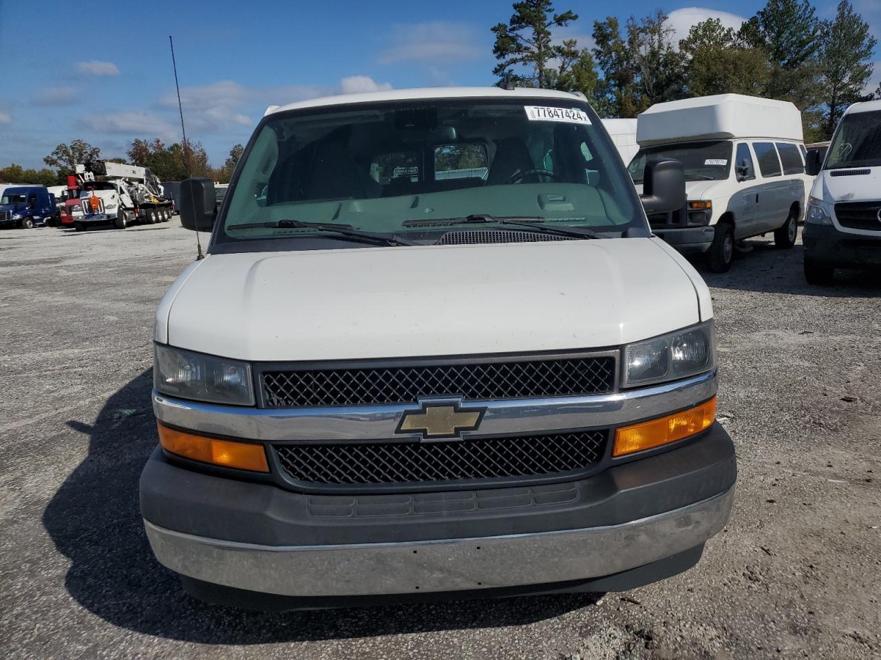 2019 Chevrolet Express VIN 1GAZGPFG3K1177518 Copart auction photo, side / rear end damage thumbnail 5