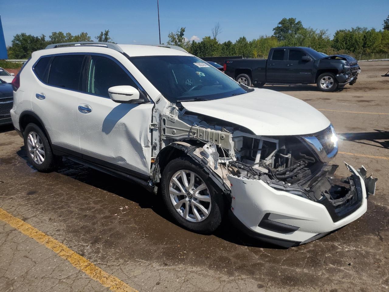 2018 Nissan Rogue VIN 5N1AT2MVXJC786608 Copart auction photo, front end / side damage thumbnail 4