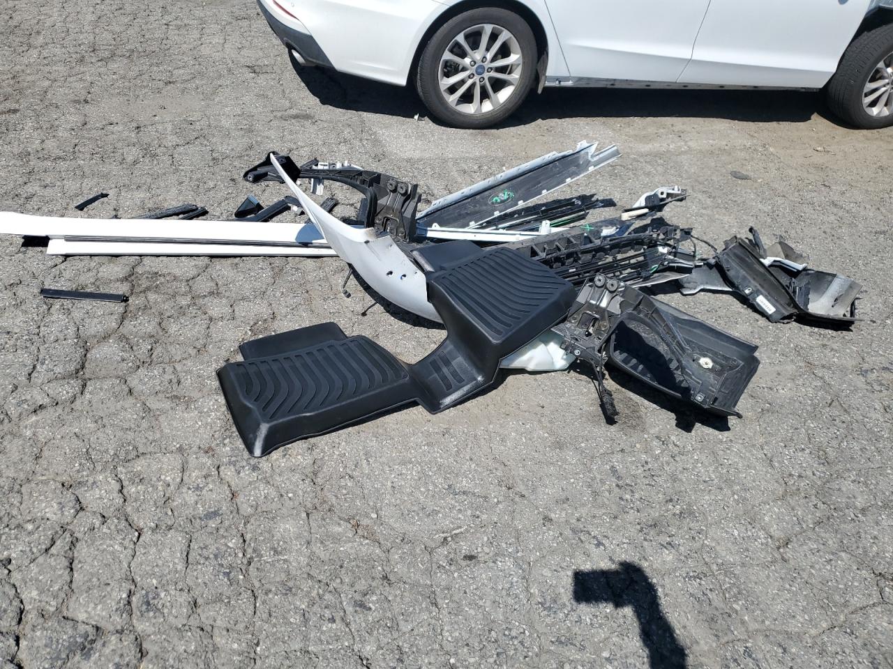 2020 Ford Fusion VIN 3FA6P0HD6LR222050 Copart auction photo, front end / side damage thumbnail 12