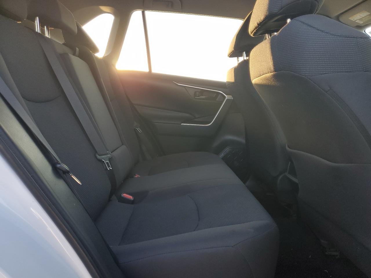 2019 Toyota RAV 4 VIN 2T3H1RFV5KW036904 Copart auction photo, minor dent/scratches damage thumbnail 11