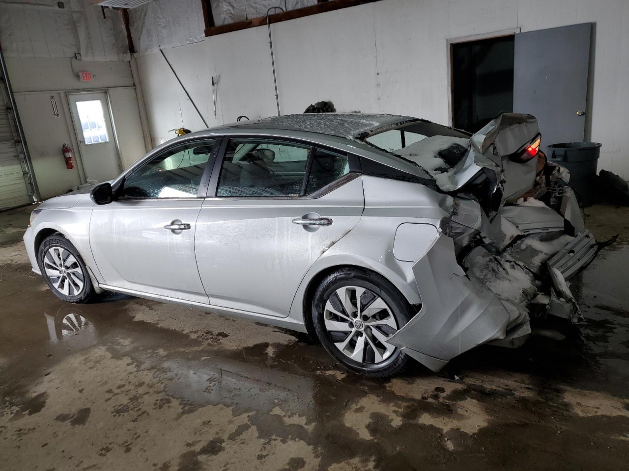 2024 Nissan Altima VIN 1N4BL4BV4RN326700 Copart auction photo, rear end damage thumbnail 2
