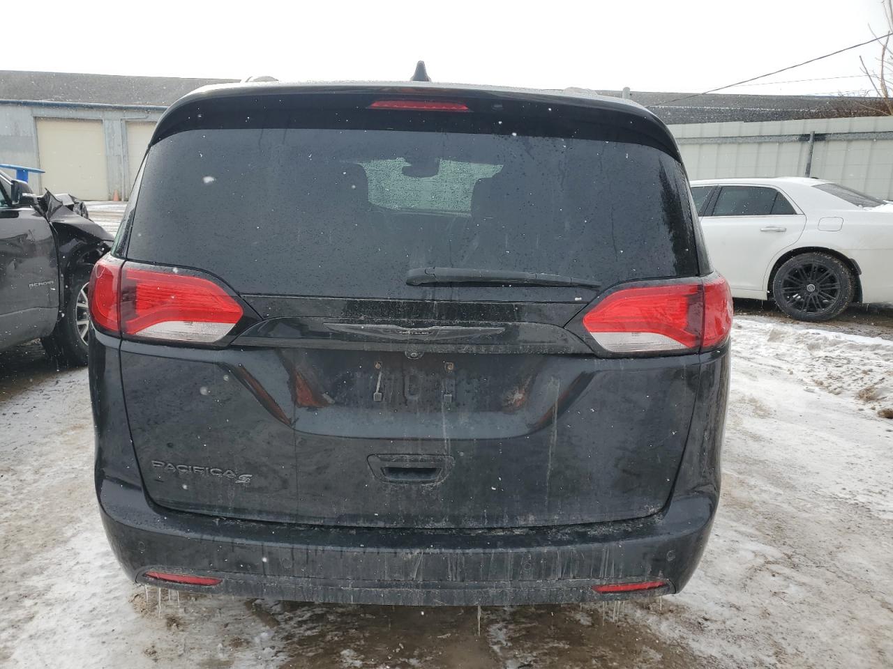 2019 Chrysler Pacifica VIN 2C4RC1EG5KR581952 Copart auction photo, side / rear end damage thumbnail 6