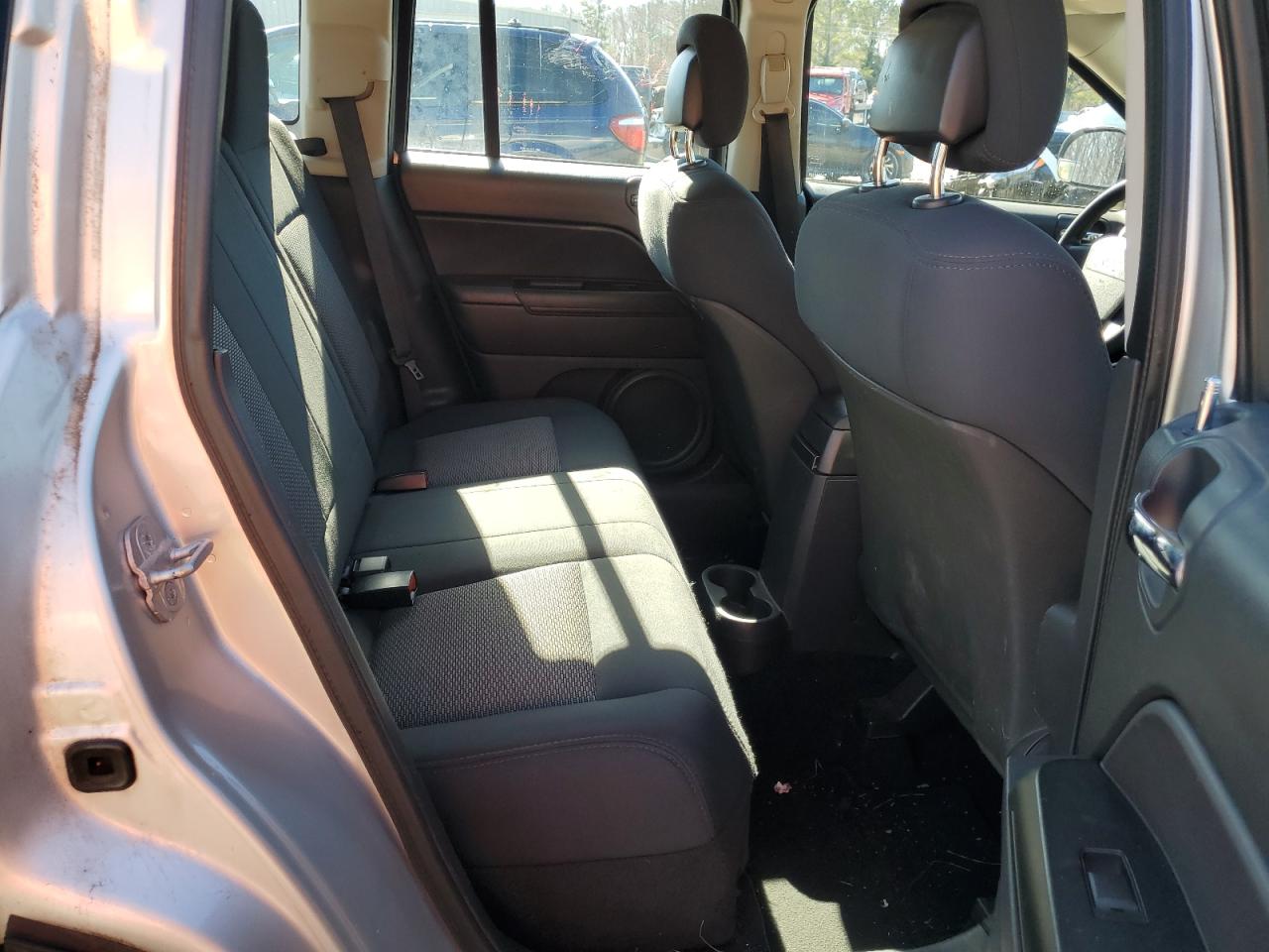 2010 Jeep Compass VIN 1J4NF4FB3AD649655 Copart auction photo, front end damage thumbnail 10