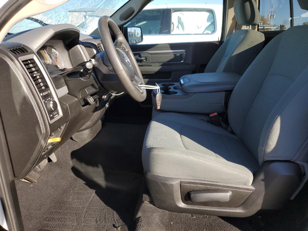 2020 RAM 1500 VIN 3C6JR6DT0LG138856 Copart auction photo, rear end / minor dent/scratches damage thumbnail 7
