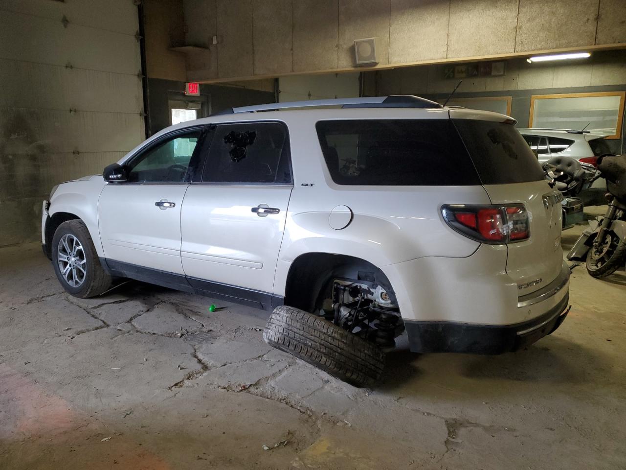 2015 GMC Acadia VIN 1GKKVRKDXFJ173918 Copart auction photo, front end / undercarriage damage thumbnail 2