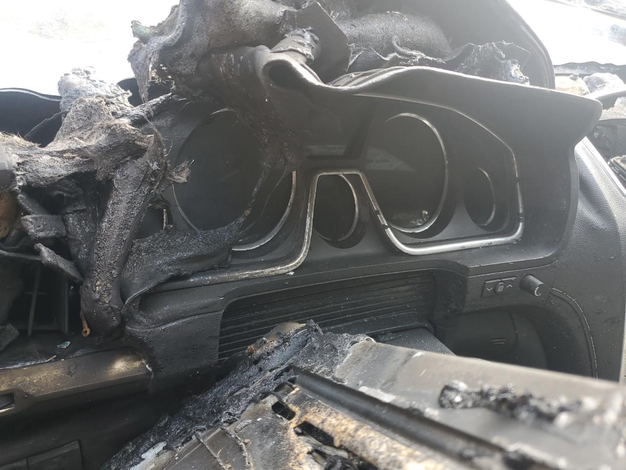 2017 GMC Acadia VIN 1GKKRSKD4HJ164484 Copart auction photo, burn damage thumbnail 9