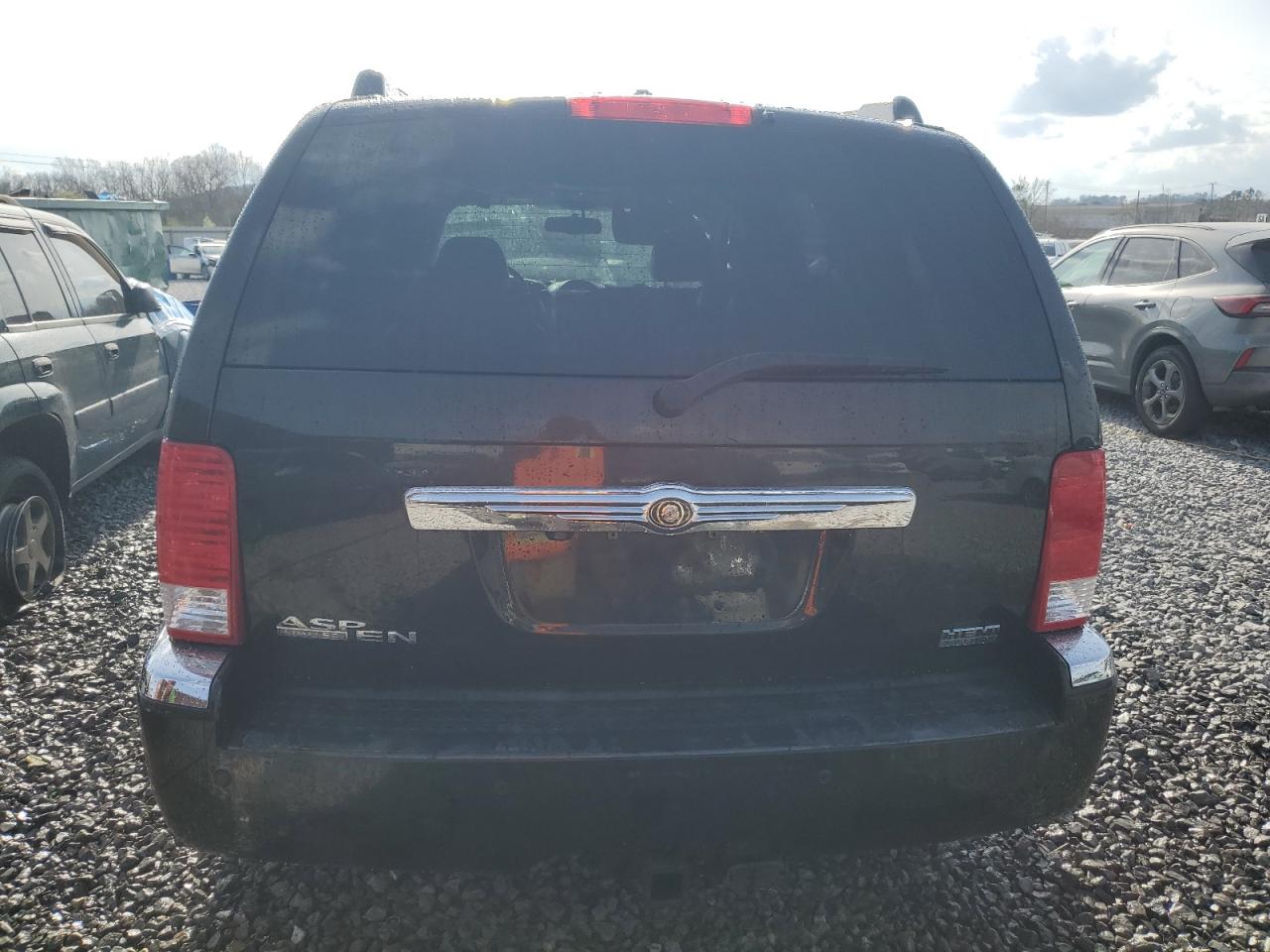 2008 Chrysler Aspen VIN 1A8HW58258F156492 Copart auction photo, side damage thumbnail 6