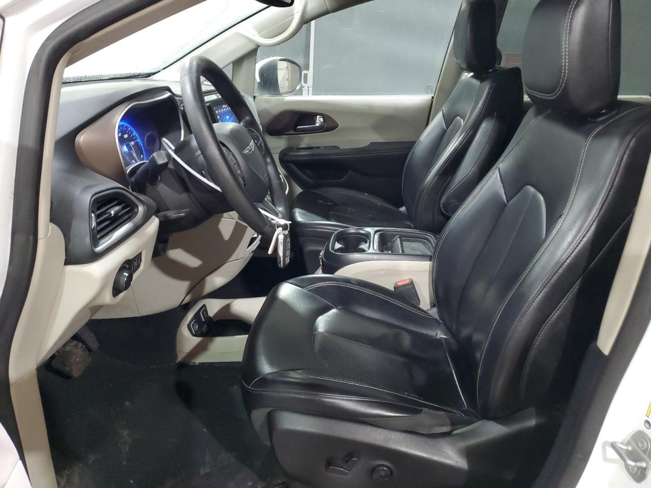 2021 Chrysler Voyager VIN 2C4RC1DGXMR520665 Copart auction photo, front end / minor dent/scratches damage thumbnail 7
