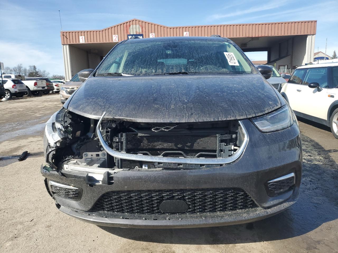 2022 Chrysler Pacifica VIN 2C4RC1BGXNR118116 Copart auction photo, front end / side damage thumbnail 5