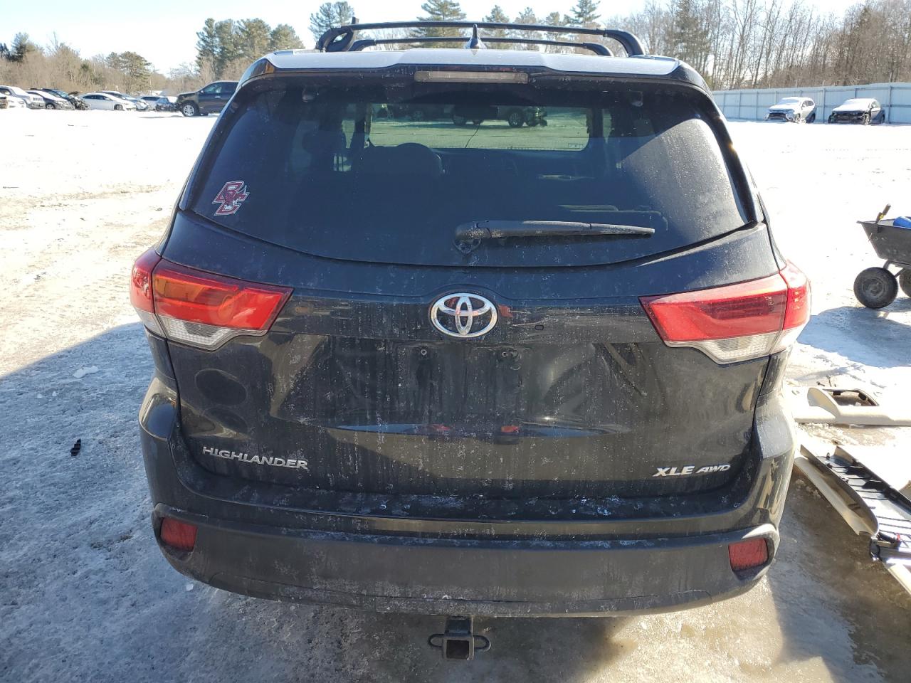 2017 Toyota Highlander VIN 5TDJZRFH3HS368810 Copart auction photo, water/flood damage thumbnail 6