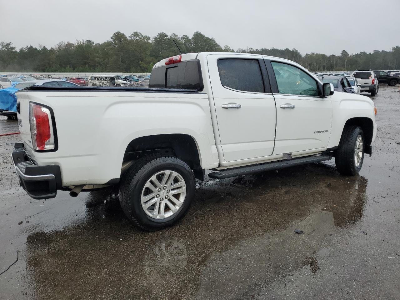 2018 GMC Canyon VIN 1GTG5DEN2J1110829 Copart auction photo, front end damage thumbnail 3