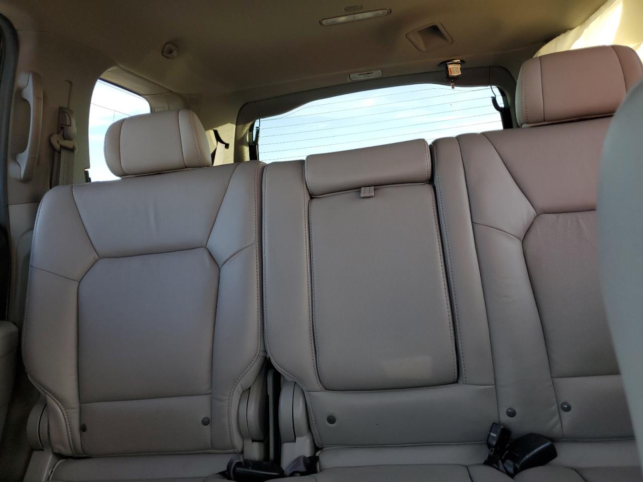2011 Honda Pilot VIN 5FNYF3H52BB053340 Copart auction photo, front end / minor dent/scratches damage thumbnail 10