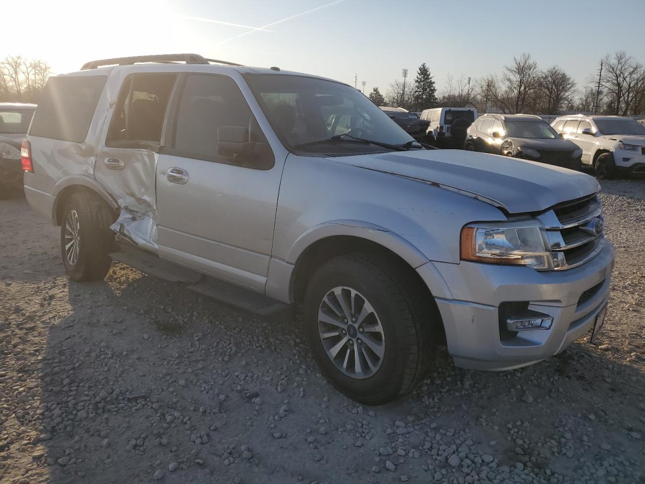 2017 Ford Expedition VIN 1FMJU1JT0HEA04907 Copart auction photo, rear end / side damage thumbnail 4