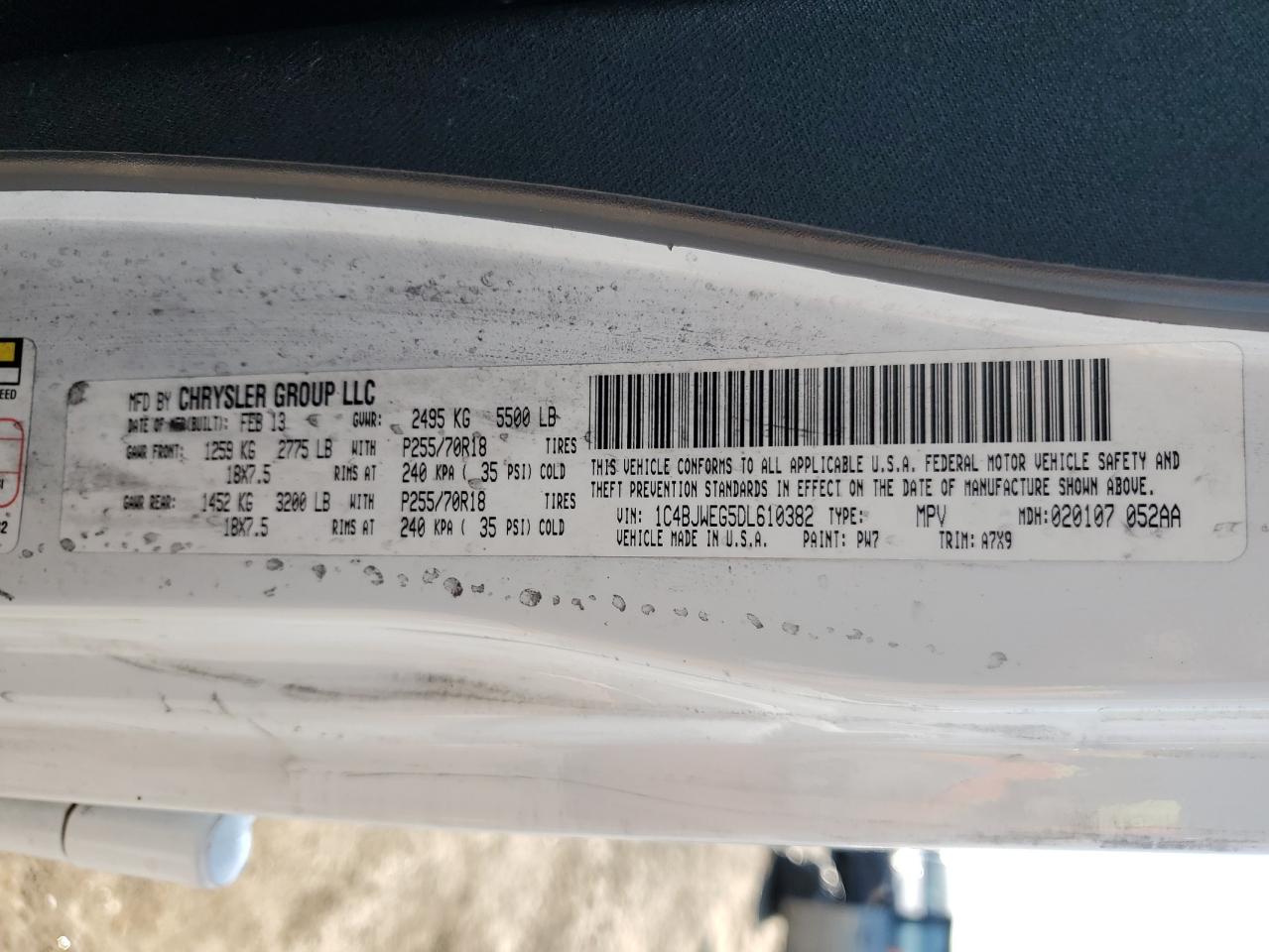 2013 Jeep Wrangler VIN 1C4BJWEG5DL610382 Copart auction photo, vandalism / minor dent/scratches damage thumbnail 12