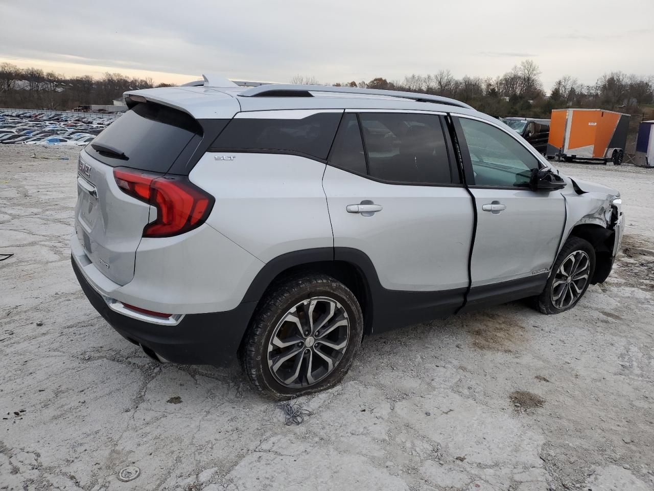 2018 GMC Terrain VIN 3GKALVEX1JL330138 Copart auction photo, side / front end damage thumbnail 3