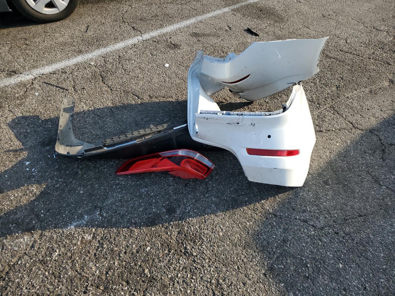 2019 KIA Optima VIN 5XXGT4L34KG329207 Copart auction photo, rear end / minor dent/scratches damage thumbnail 12
