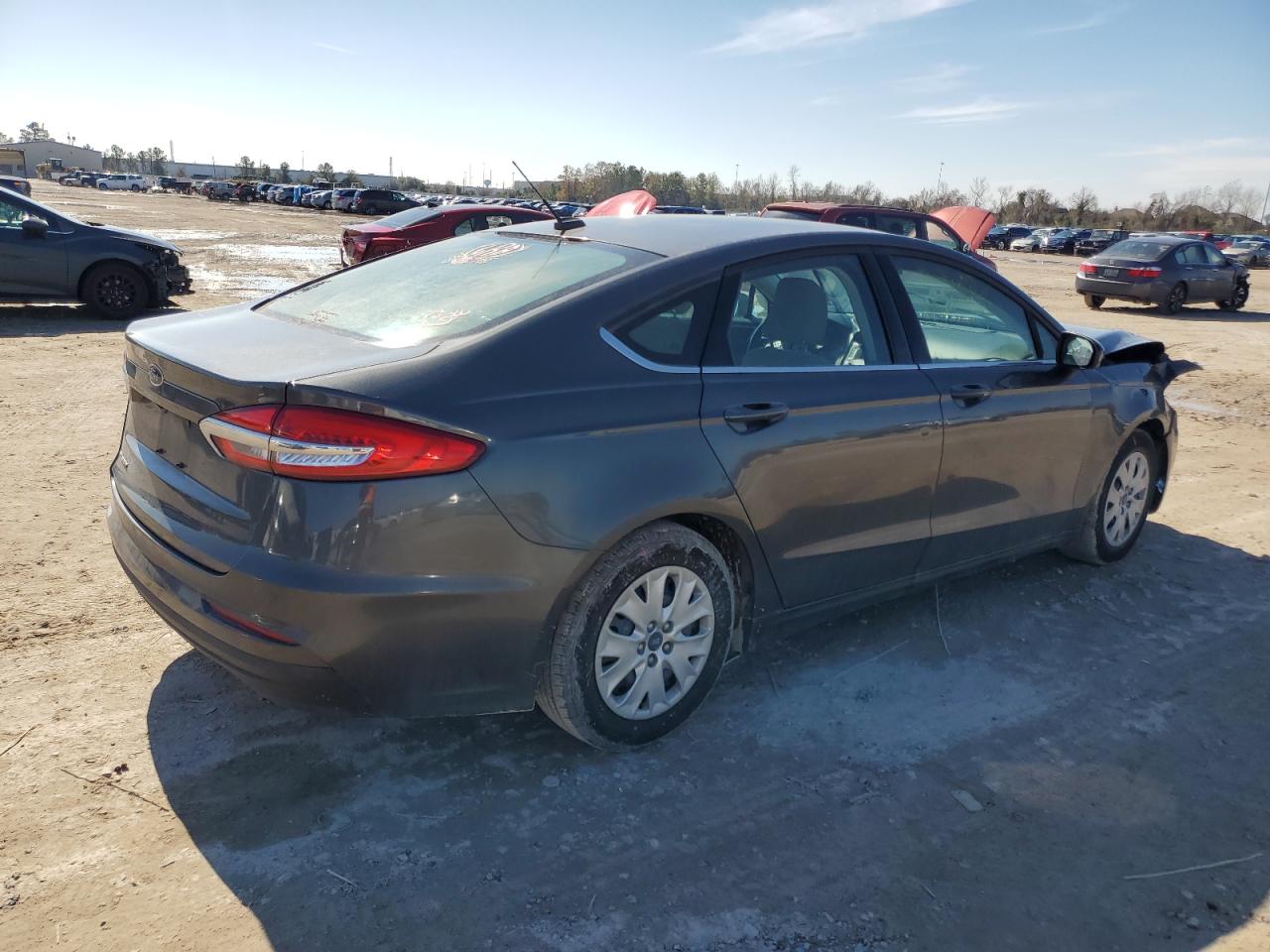 2019 Ford Fusion VIN 3FA6P0G74KR250083 Copart auction photo, front end damage thumbnail 3